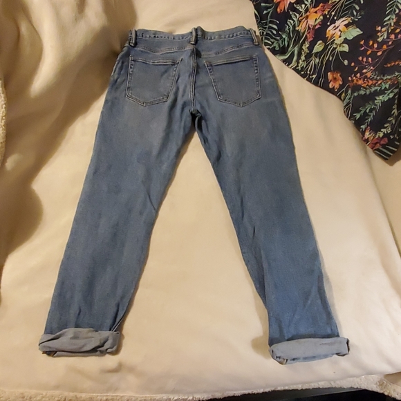 Gap Mom Jean - Picture 2 of 3